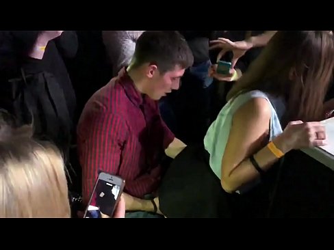 ❤️ Seks nyata di klub malam Rusia. Gadis Rusia berusia 18 tahun di anus dan vagina bercinta di klub malam ❤️ Porno di id.porngifer.ru ️